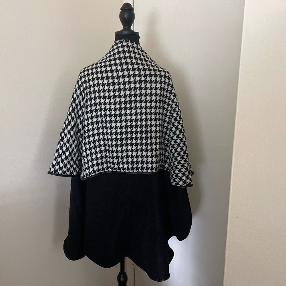 Houndstooth Pattern Wrap - image 3